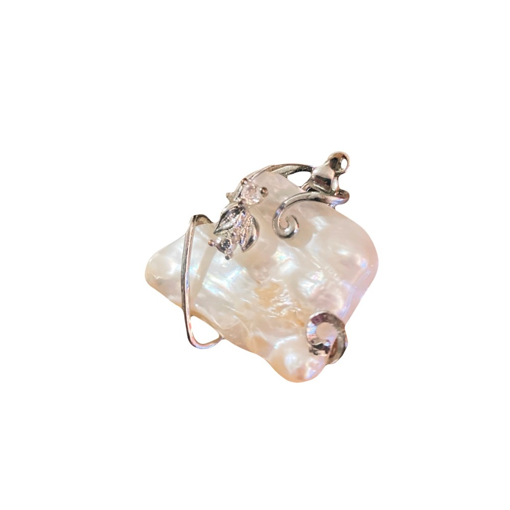 mother of pearl wired pendant